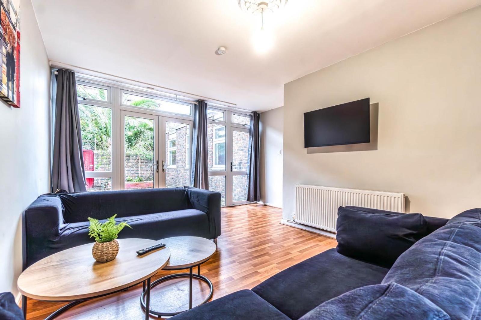 Bright Guest House In Hackney 런던 외부 사진