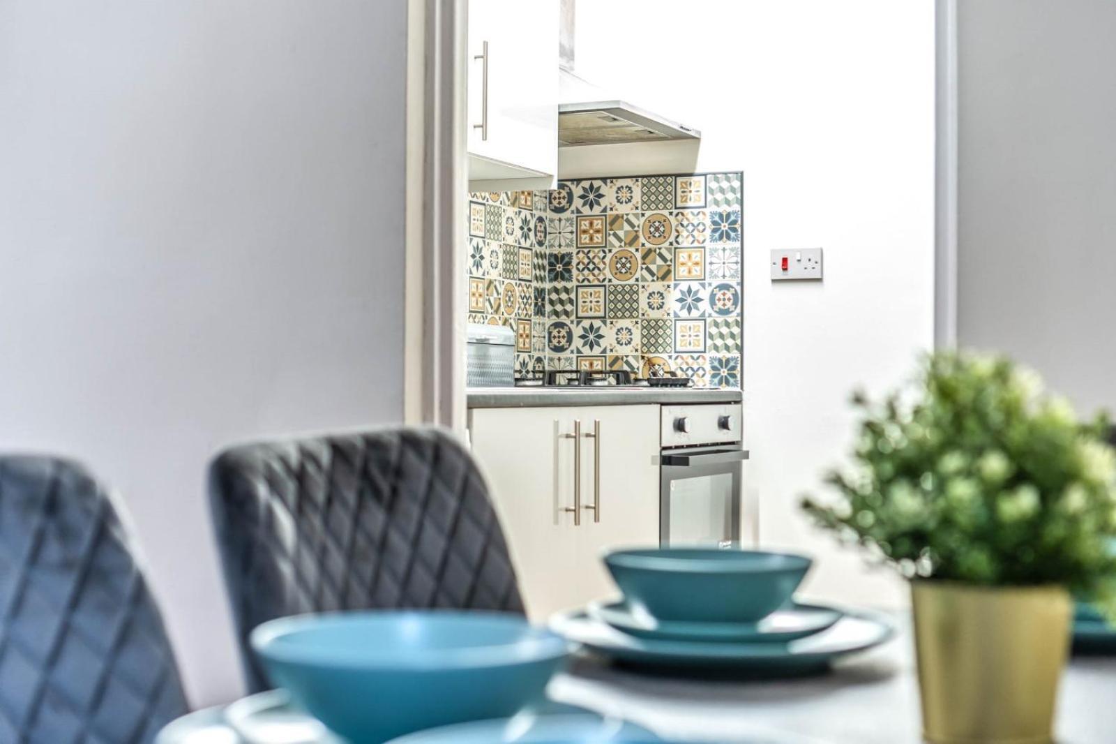 Bright Guest House In Hackney 런던 외부 사진